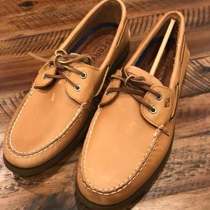 NWT- MENS SPERRY TOP-SIDER SHOES.